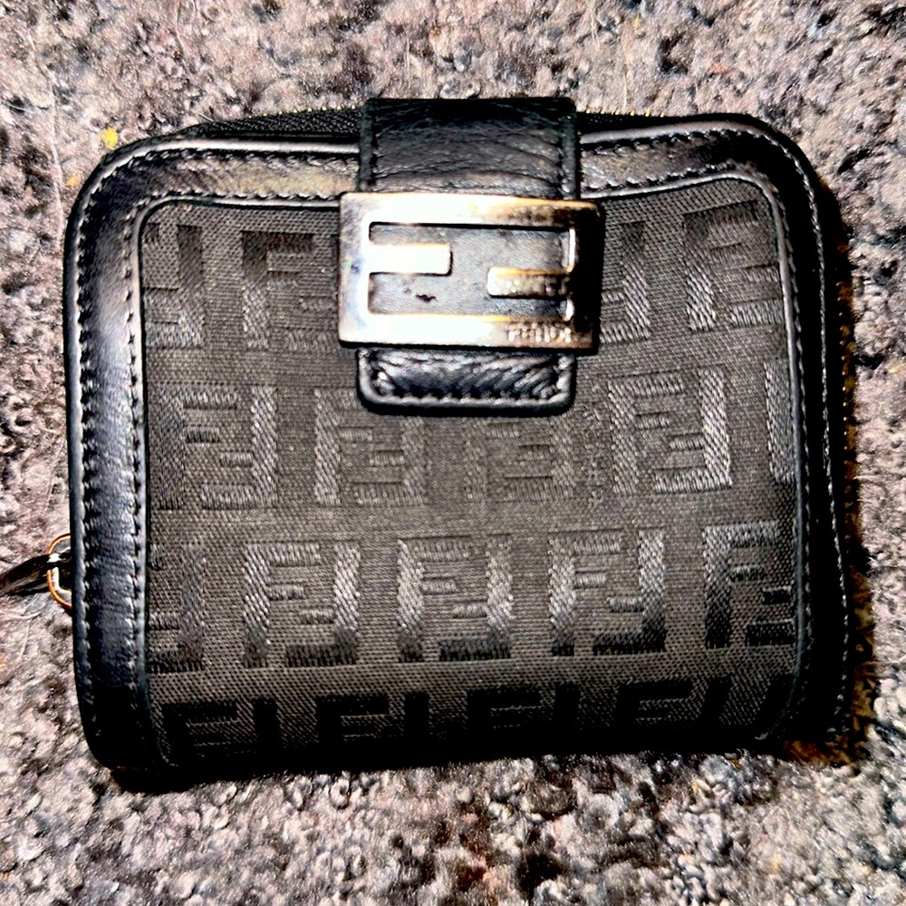 Fendi Wallet Black - NWOT